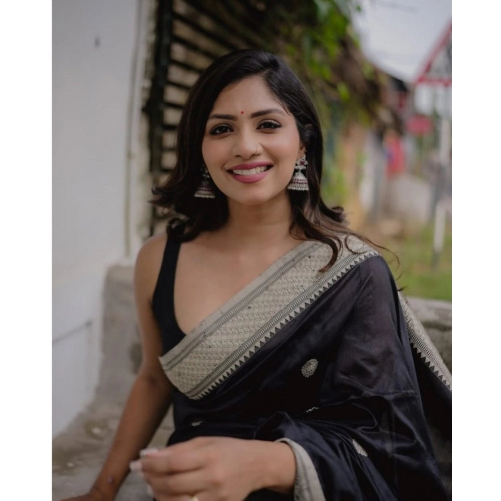 Women's Silk Printed Saree With Unstitched Blouse 5.5Mtr (Black) - VANSHELLE