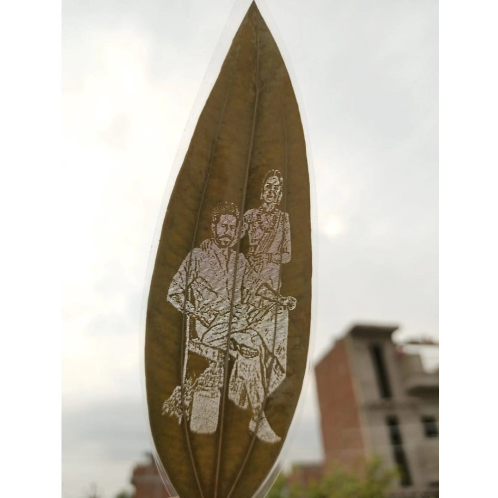 Custom Engraved Leaf Art – Personalized Portrait On Natural Le