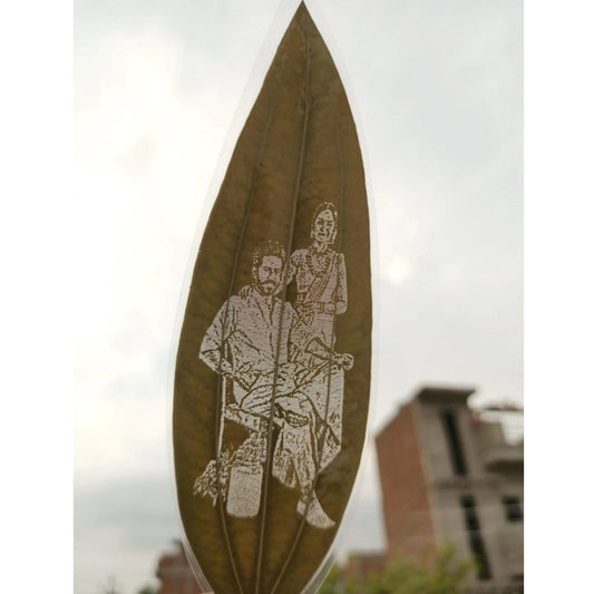 Custom Engraved Leaf Art – Personalized Portrait On Natural Le