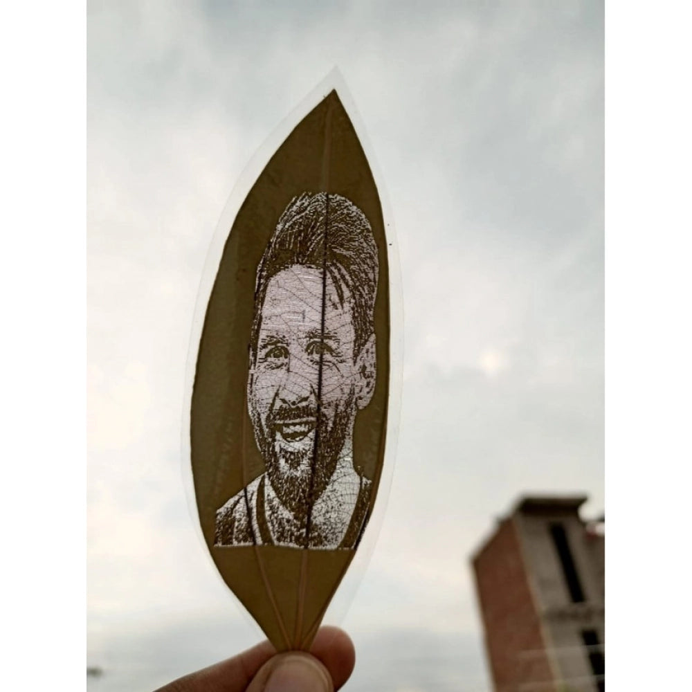 Custom Portrait Leaf Picture – Personalized Engraved Artwork O