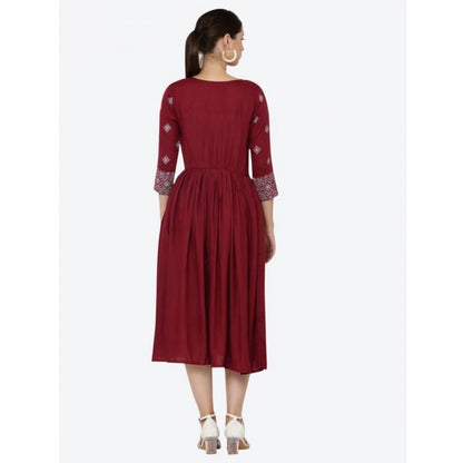 Women's Casual Rayon 3-4th Sleeves Kurti (Maroon)