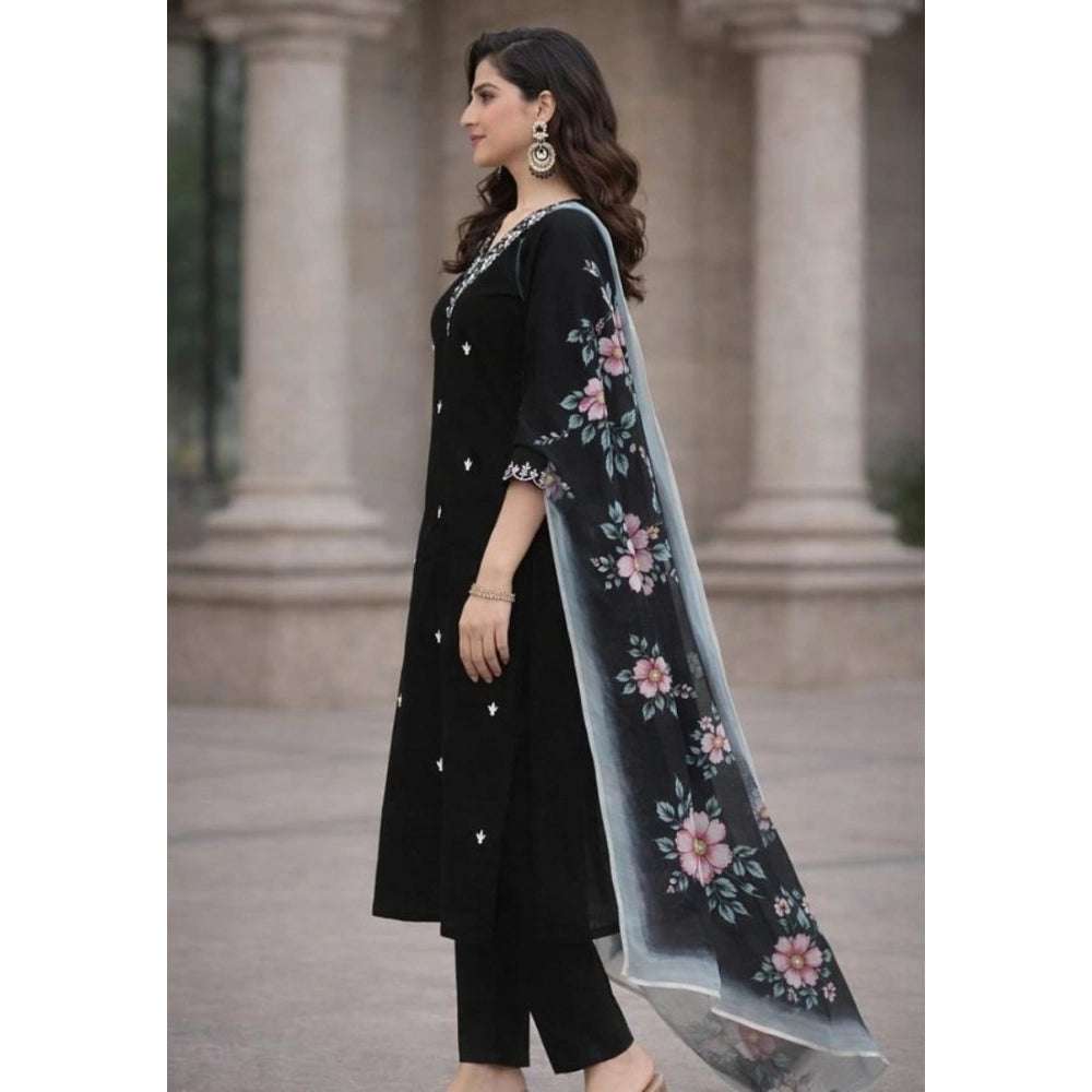 Women's Chanderi Silk Ethnic Motif V-Neck 3/4th Sleeve Kurti With Pant Dupatta Set (Black) - VANSHELLE