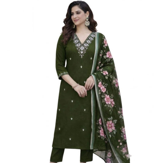 Women's Chanderi Silk Ethnic Motif V-Neck 3/4th Sleeve Kurti With Pant Dupatta Set (Mahendi) - VANSHELLE