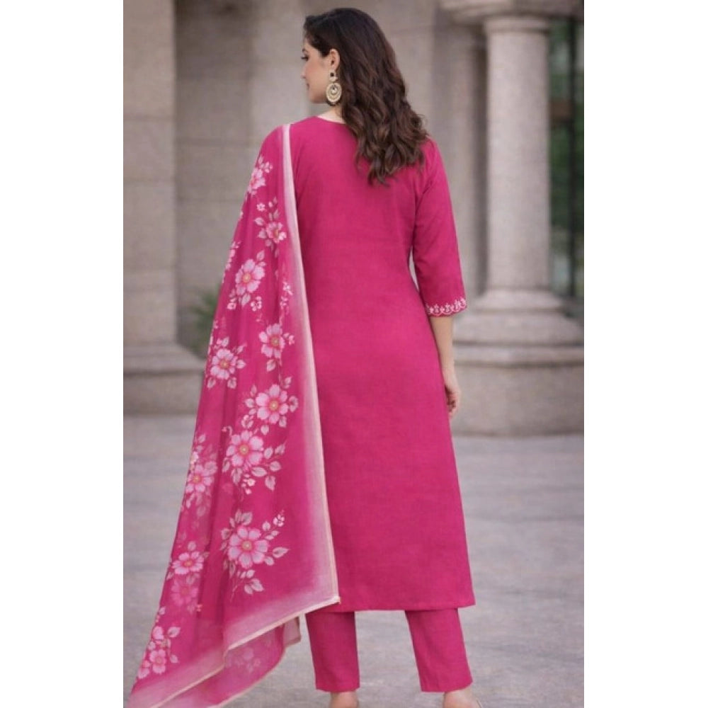 Women's Chanderi Silk Ethnic Motif V-Neck 3/4th Sleeve Kurti With Pant Dupatta Set (Pink) - VANSHELLE