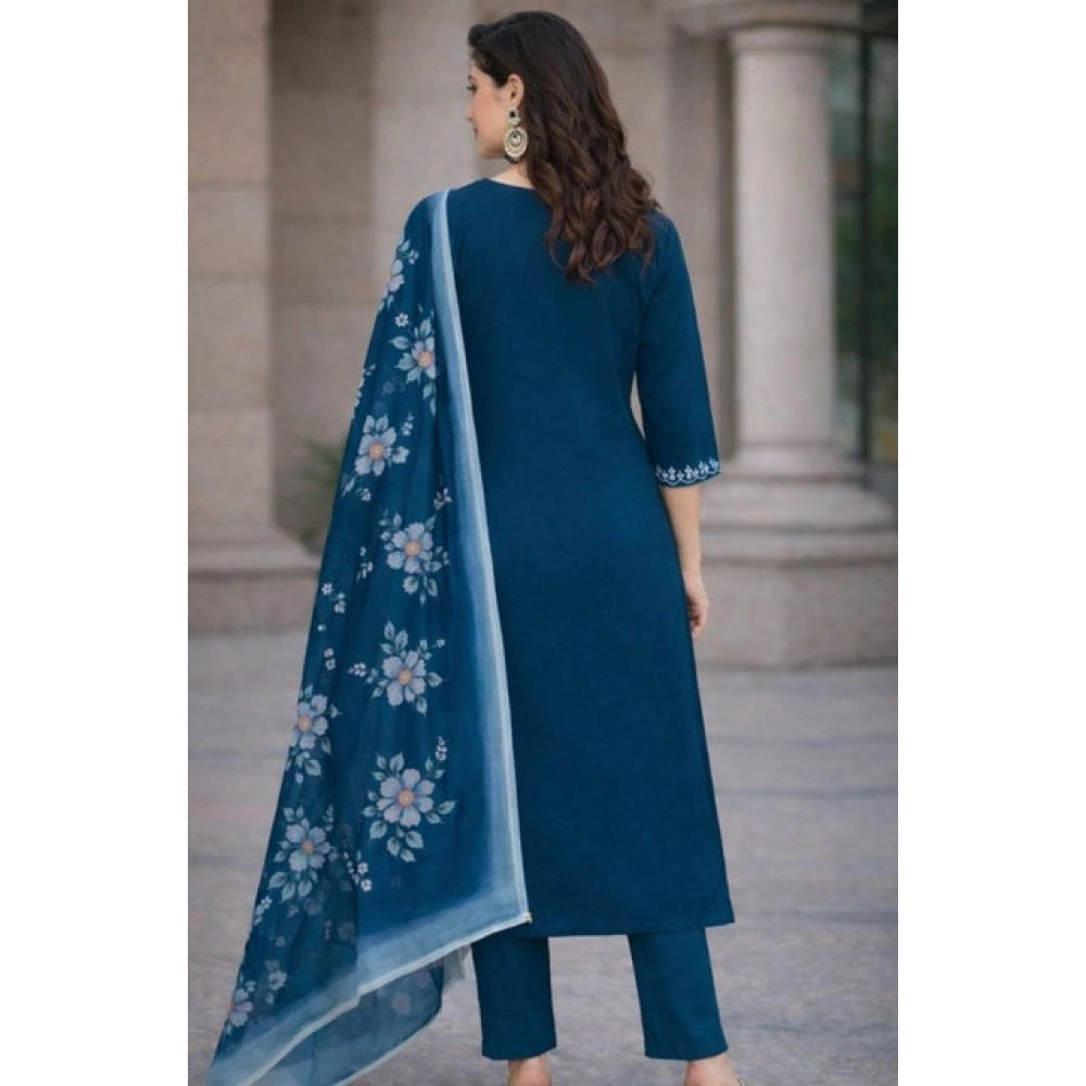 Women's Chanderi Silk Ethnic Motif V-Neck 3/4th Sleeve Kurti With Pant Dupatta Set (Teal) - VANSHELLE