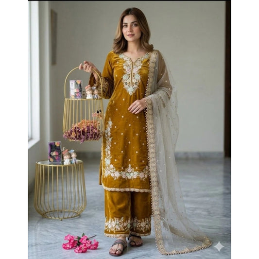 Women'S Silk Embroidered 3/4Th Sleeve Round Kurti With Palazzo