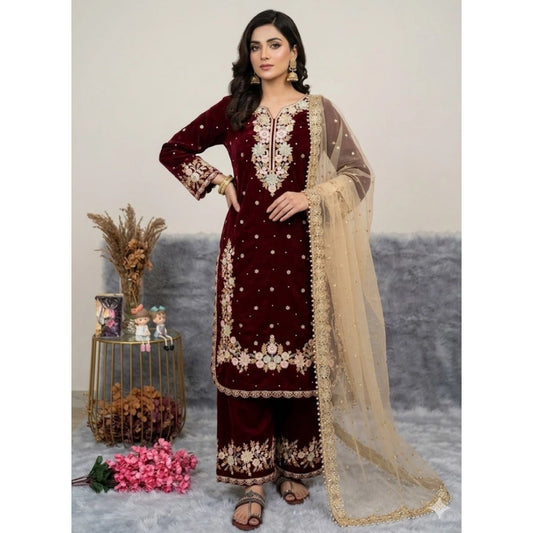 Women'S Silk Embroidered 3/4Th Sleeve Round Kurti With Palazzo