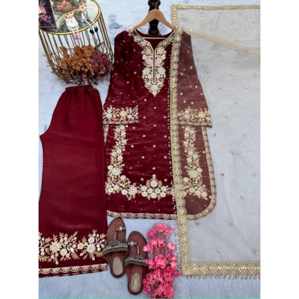 Women'S Silk Embroidered 3/4Th Sleeve Round Kurti With Palazzo