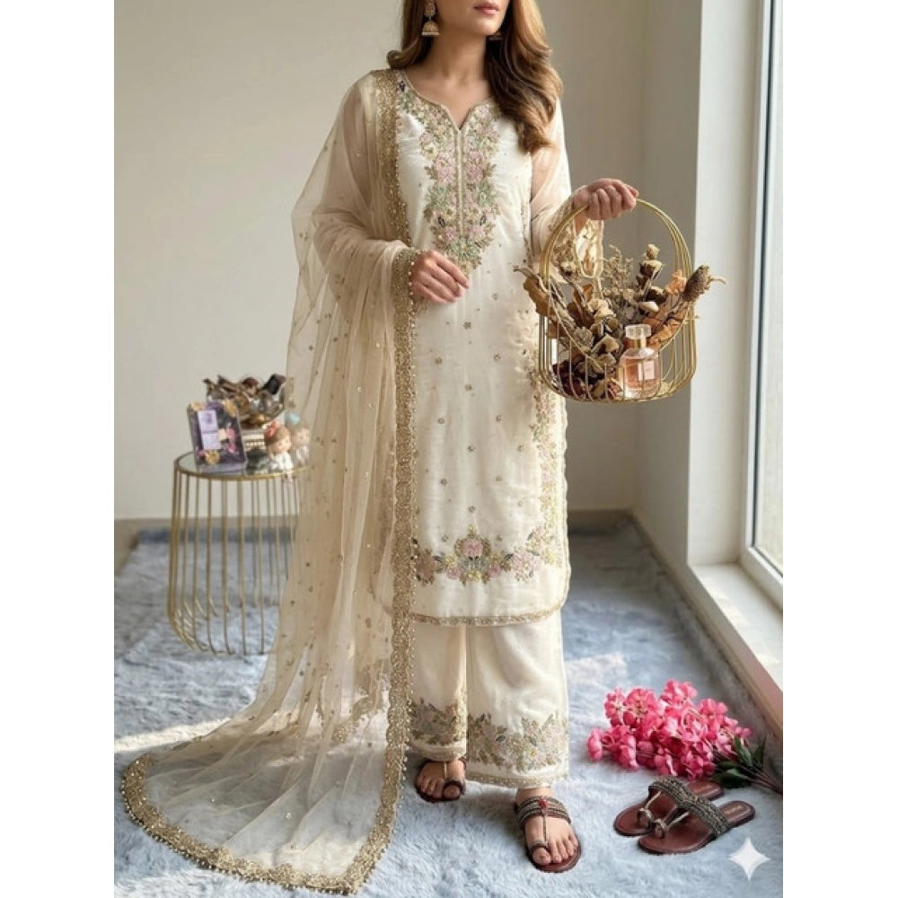 Women'S Silk Embroidered 3/4Th Sleeve Round Kurti With Palazzo