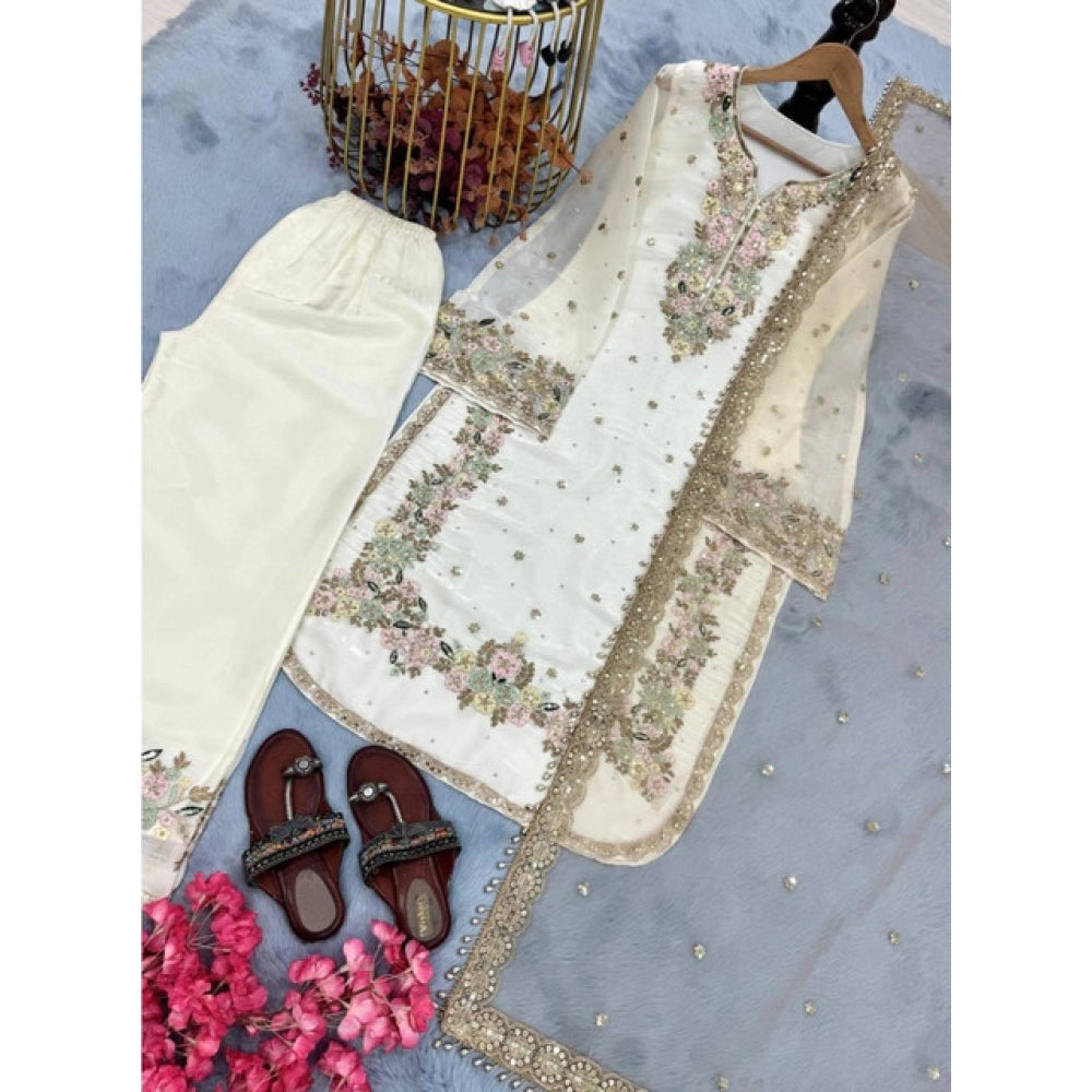 Women'S Silk Embroidered 3/4Th Sleeve Round Kurti With Palazzo