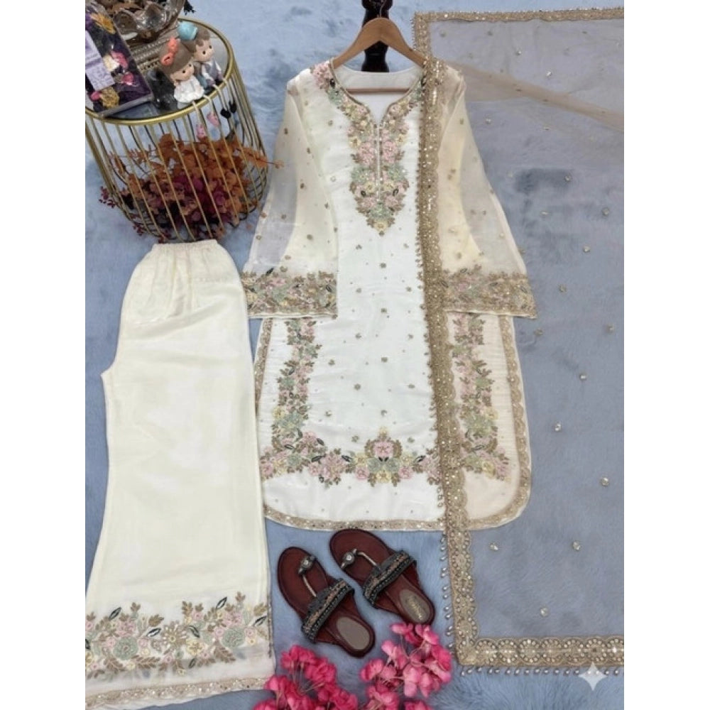 Women'S Silk Embroidered 3/4Th Sleeve Round Kurti With Palazzo