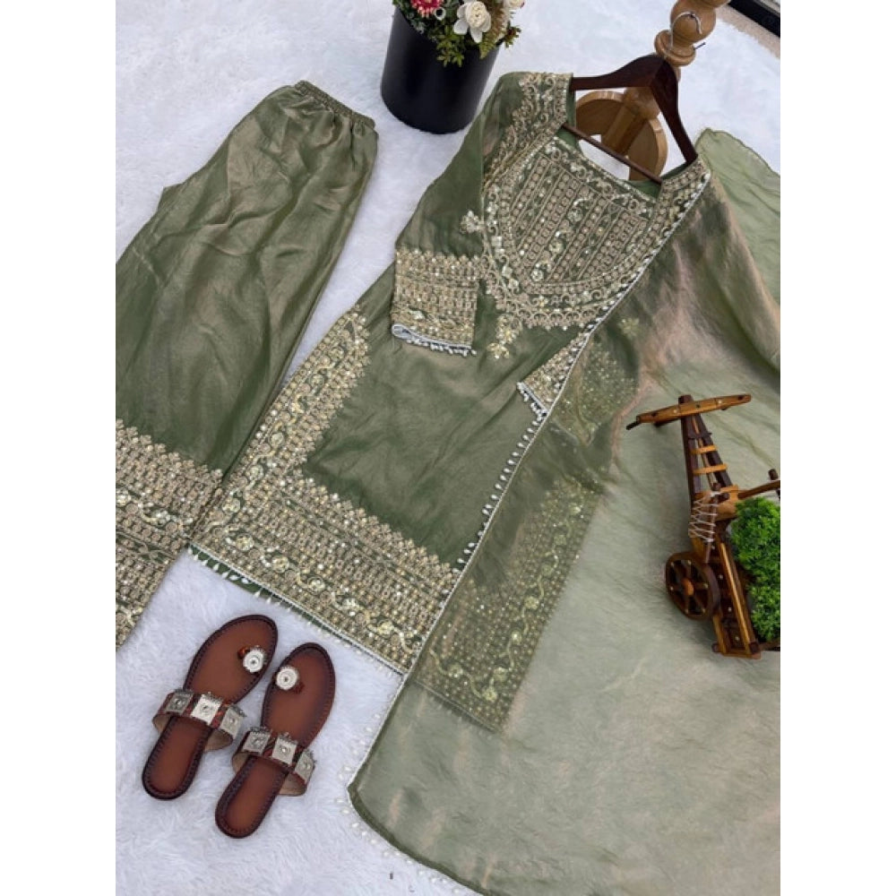 Women'S Silk Embroidered 3/4Th Sleeve Round Kurti With Sharara