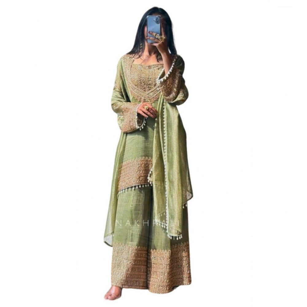 Women'S Silk Embroidered 3/4Th Sleeve Round Kurti With Sharara