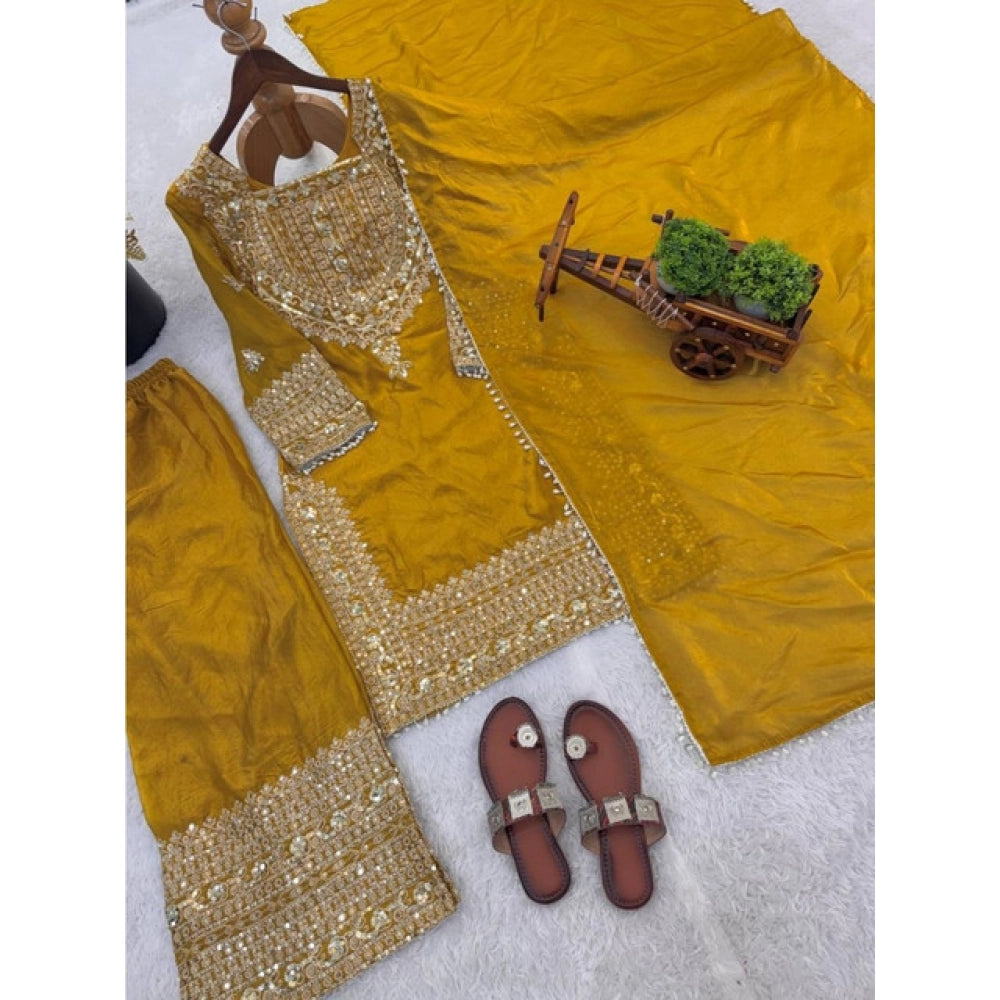 Women'S Silk Embroidered 3/4Th Sleeve Round Kurti With Sharara