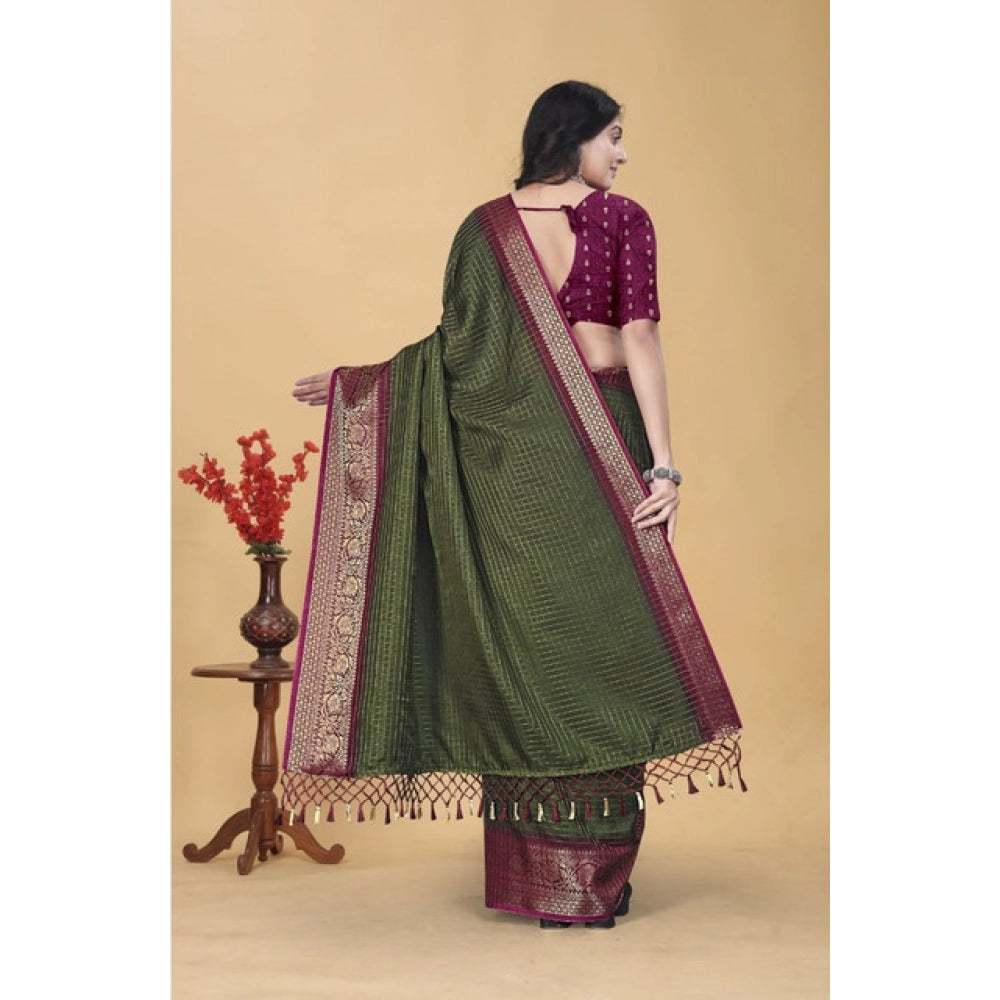 Women'S Cotton Blend Checkered Saree With Unstitched Blouse 5.