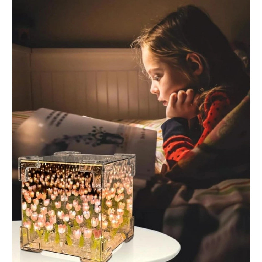 Cube Tulip Lamp - Multicolor